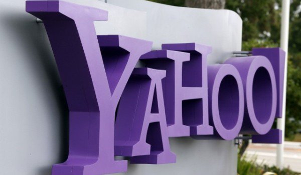 Yahoo! a lansat aplicația Newsroom, ce îmbină știrile personalizate cu socializarea