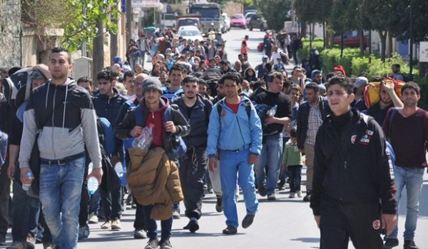 Dezvăluiri  șocante! Ni se bagă pe gât 20.000 de sirieni din Serbia!