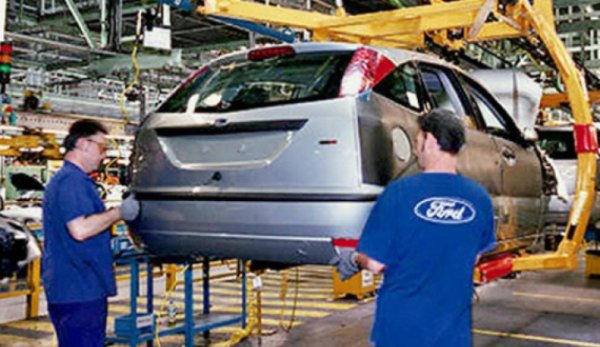 Ford recheamă în service 700.000 de mașini. Care sunt modelele cu probleme