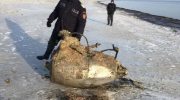 Incredibil! Motor de avion recuperat de pe plaja din Mamaia