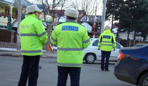 Poliţiştii din Botoșani, în razie! 300 de maşini și 250 de persoane verificate și amenzi de peste 17 mii lei aplicate