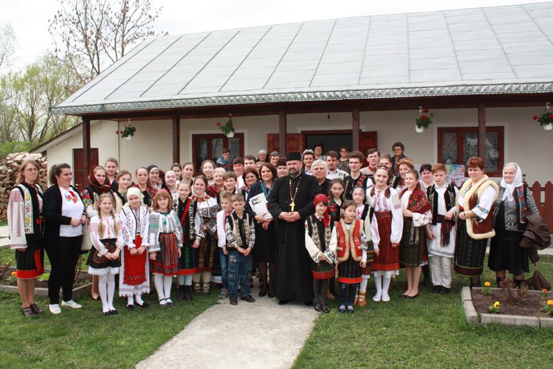 Parohia „Nașterea Maicii Domnului” Rogojești organizează Festivalul - Concurs de Ouă Încondeiate - FOTO