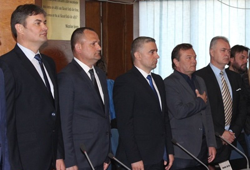 Noul prefect al judeţului Botoşani a depus astăzi jurământul - FOTO