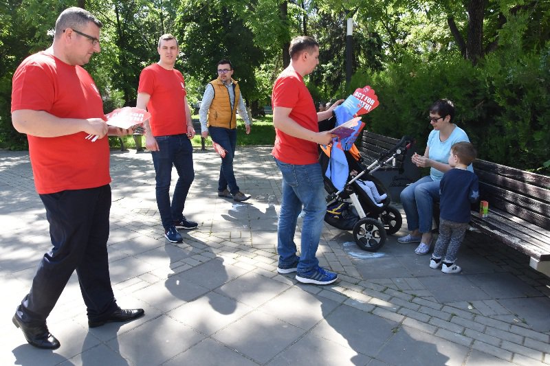 Pes Activists Botoşani luptă pentru promovarea drepturilor tinerilor - FOTO