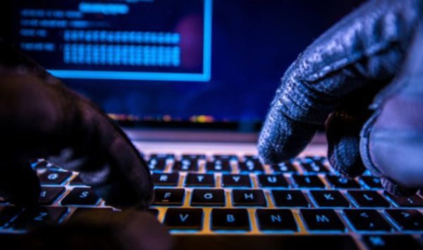 Serviciile de securitate, în alertă: Un expert în securitate semnalează o nouă formă de malware