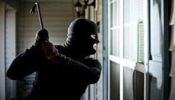 Autori ai unor furturi din locuințe, identificaţi de poliţiştii din Darabani