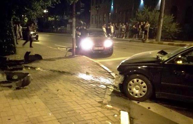 Accident pe un bulevard din Botoșani! Șoferița vinovată a suferit un atac de panică!