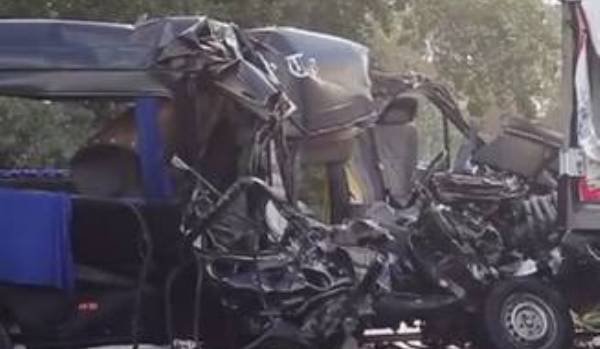 Șoferul microbuzului implicat în accidentul grav din Ungaria ar fi adormit la volan. Care este starea românilor răniți