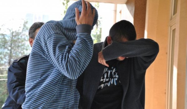 Doi minori din Dorohoi reținuți pentru mai multe infracțiuni cu violenţă