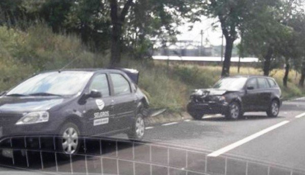 Accident: Carambol cu trei mașini pe drumul Botoșani-Săveni - FOTO