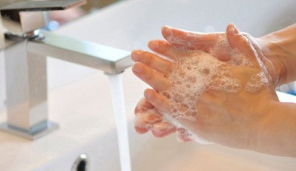 Cât timp este necesar pentru o spălare corectă a mâinilor? Sigur nu știai asta!