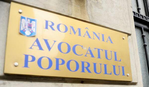 Anchetă declanşată de Avocatul Poporului la o școală din Botoșani, după ce un copil bolnav de cancer a fost umilit de profesori 