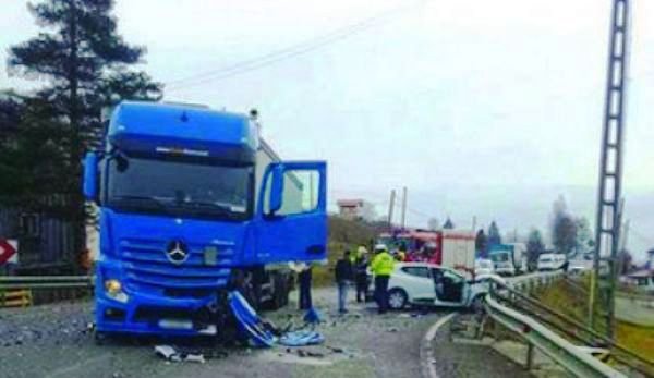 Șofer de TIR din Botoșani implicat într-un accident la Dealu Floreni