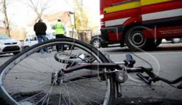 Biciclist accidentat de un șofer aflat în stare de ebrietate