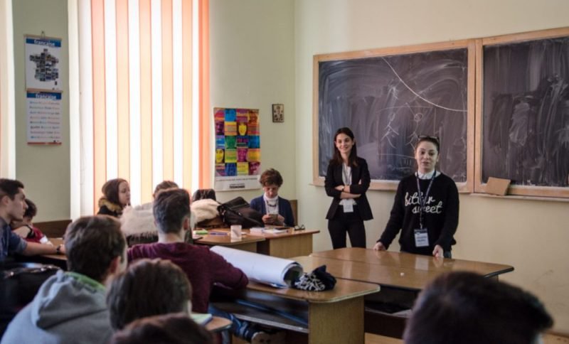 Caravana UAIC ajunge în județul Botoșani pentru a prezenta elevilor oportunitățile de studiu