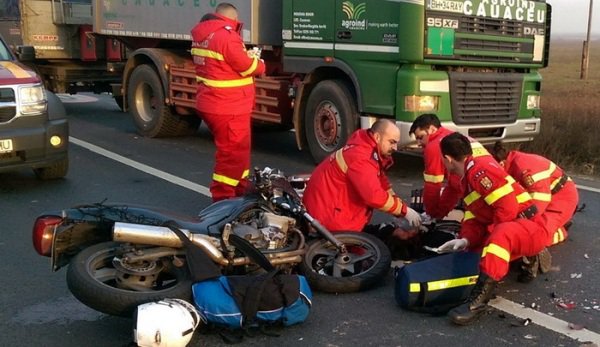 Deputat PSD, rănit grav în accident de motocicletă. Are mâinile şi picioarele rupte!