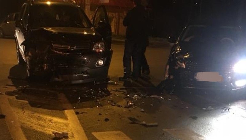 Accident într-o intersecție din Botoșani. O persoană rănită și două mașini avariate!