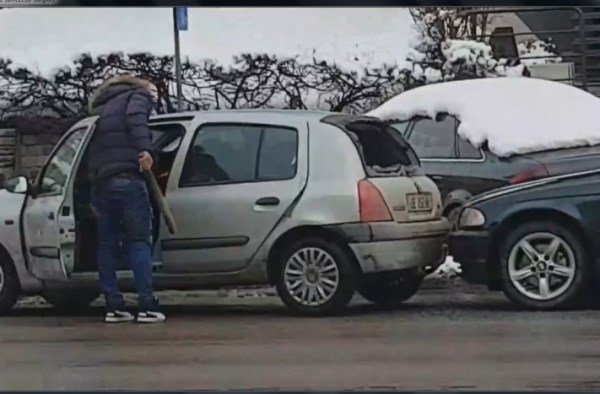 Scene incredibile la Botoșani! Tânăr reținut după o bătaie în trafic - VIDEO