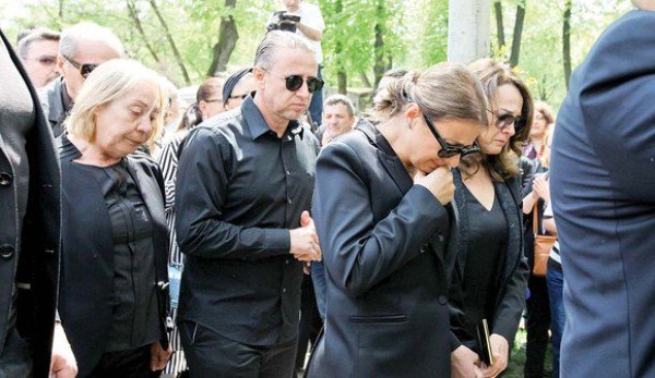 Funeralii de lux pentru Ionela Prodan. Cât a costat-o pe Anamaria înmormântarea mamei