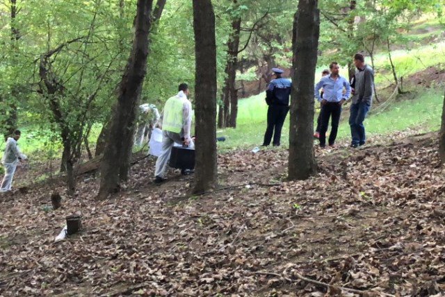 GROAZNIC! Adolescentă de 15 ani găsită înjunghiată la marginea Botoșaniului