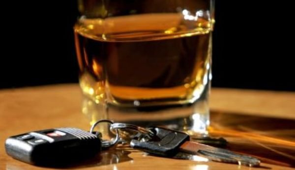 Cât ALCOOL poţi consuma înainte de a te urca la volan!