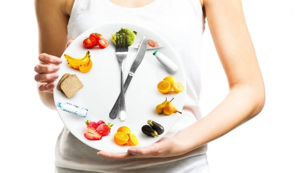 Gustări recomandate de nutriționiști - Ce să mănânci între mese