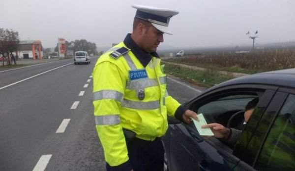 Bărbat din Hlipiceni cercetat după ce a prezentat la controlul poliției un permis de conducere fals