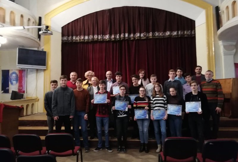 Tineri matematicieni din două ţări s-au întrecut în cadrul unui concurs organizat de Colegiul Naţional „A.T. Laurian” Botoșani - FOTO