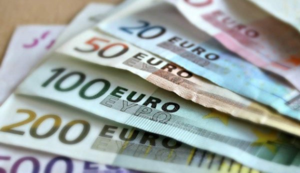 780 de euro pe lună, pentru românii din Italia, din aprilie. Cum se poate intra în posesia banilor