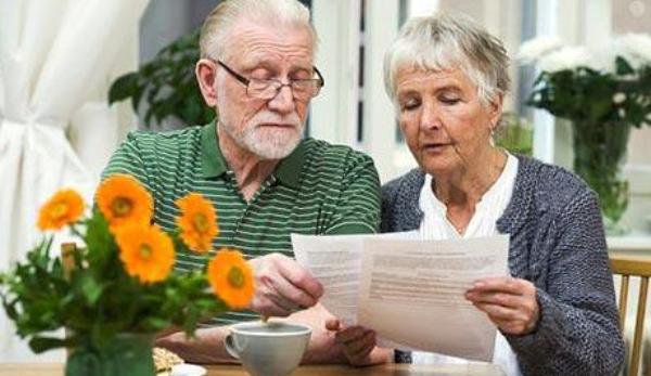 Pensionarii trebuie să trimită acest document, dacă nu vor să rămână fără pensie! Ce este „certificatul de viață” și până când poate fi transmis