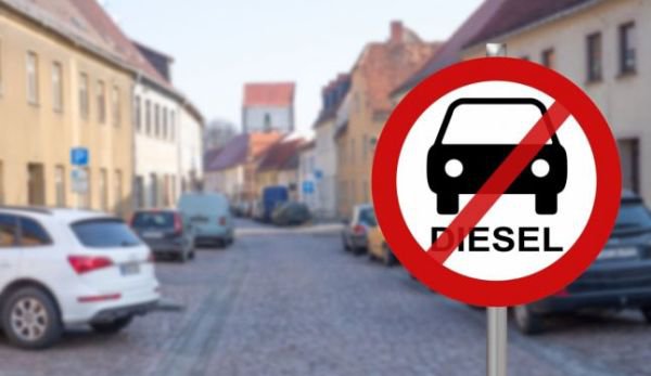 Dezastru pentru posesorii de maşini diesel. De la 1 aprilie s-a interzis circulaţia maşinilor pe motorină mai vechi de 10 ani