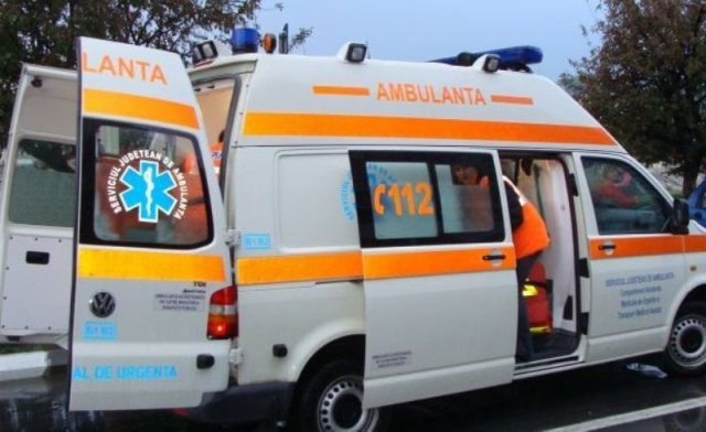 Tragedie în județul Botoșani! Un bărbat a murit după ce a căzut din copac