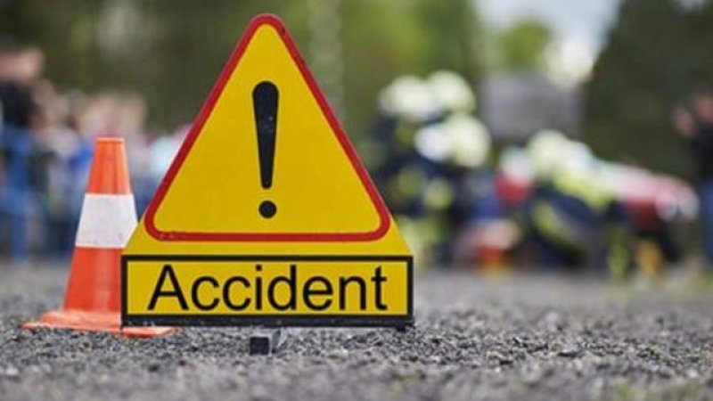 S-a urcat beat la volan și a produs un accident pe o stradă din Dorohoi