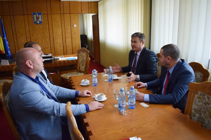 Consulul general al Consulatului Republicii Moldova la Iaşi, în vizită la prefectul Dan Şlincu