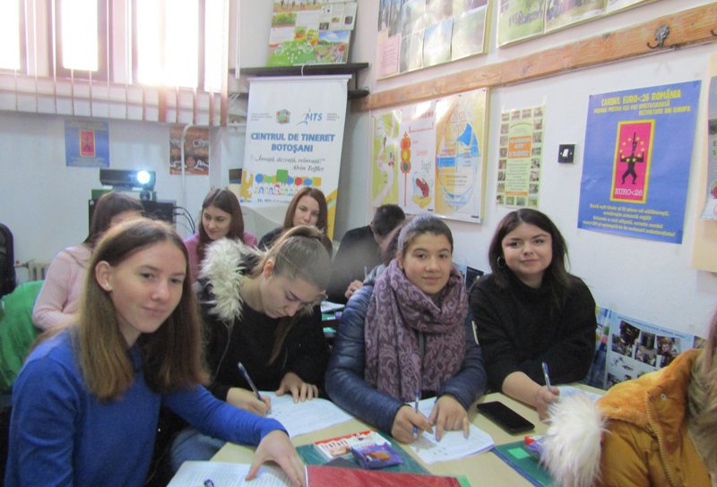 „Ziua Internațională a Voluntarilor” sărbătorită cu tineri de la Liceul tehnologic „Nicolae Bălcescu” din Flămânzi - FOTO
