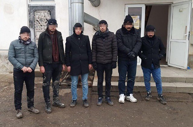 Cetățeni turci depistați de polițiștii de frontieră botoșăneni la frontiera cu Republica Moldova