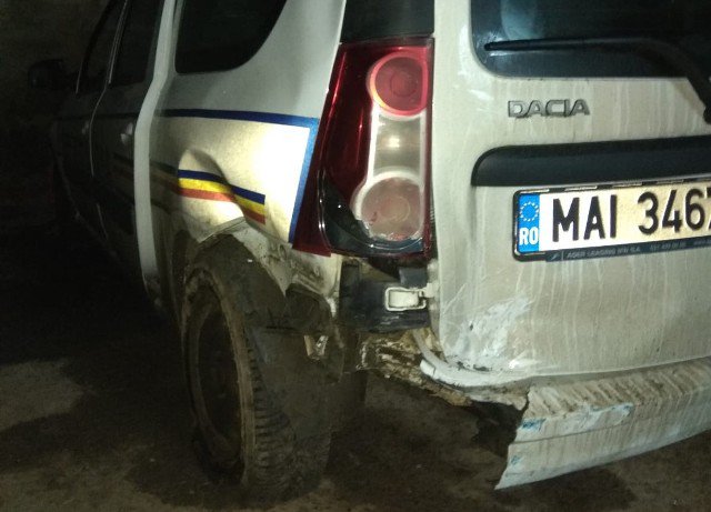 Polițist botoșănean, de la Rutieră, rănit într-un accident la Vârfu Câmpului
