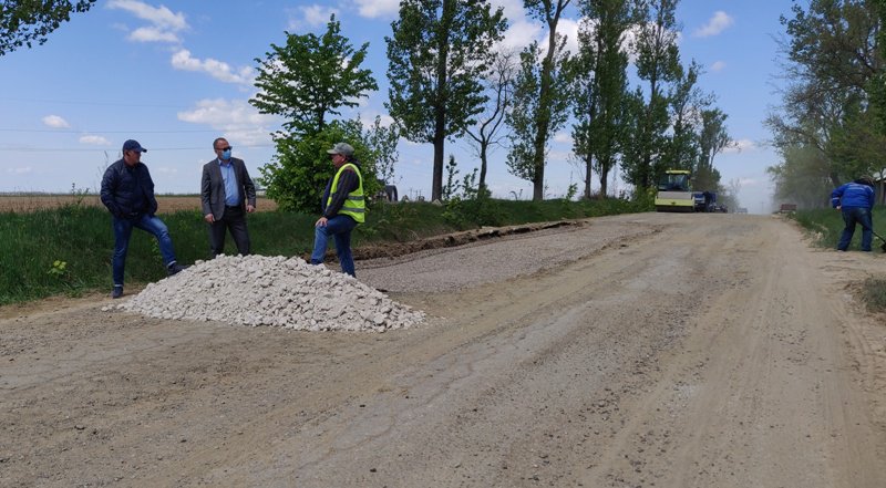 CJ Botoșani demarează lucrările de reparații pe drumurile județene programate pentru anul 2020 - FOTO