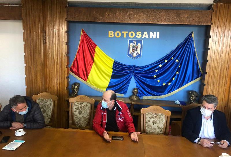 Ședință pentru stabilirea măsurilor luate de instituțiile publice din Botoșani după ieșirea din starea de urgență