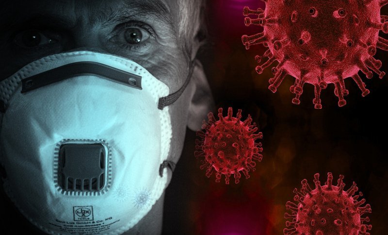 Câte minute rămân în aer particulele de coronavirus după ce o persoană infectată vorbește fără mască