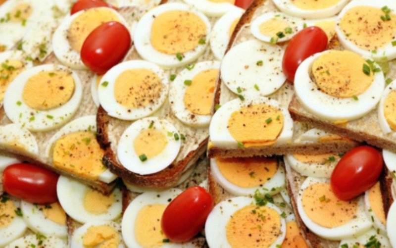 Câte ouă consumate săptămânal scad riscul de boli cardiovasculare și deces?