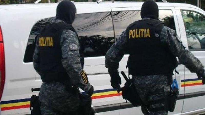 Doi tineri din Botoșani reținuți pentru infracțiuni având ca mod de operare „metoda accidentul”
