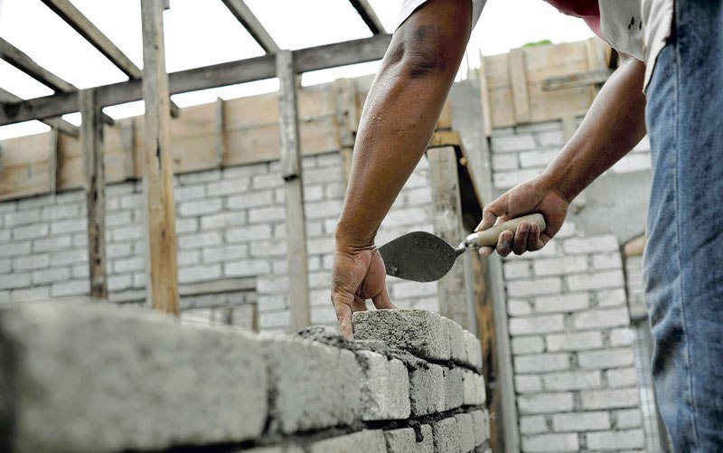 Peste jumătate din locurile de muncă vacante în această săptămână în județul Botoșani sunt în construcții