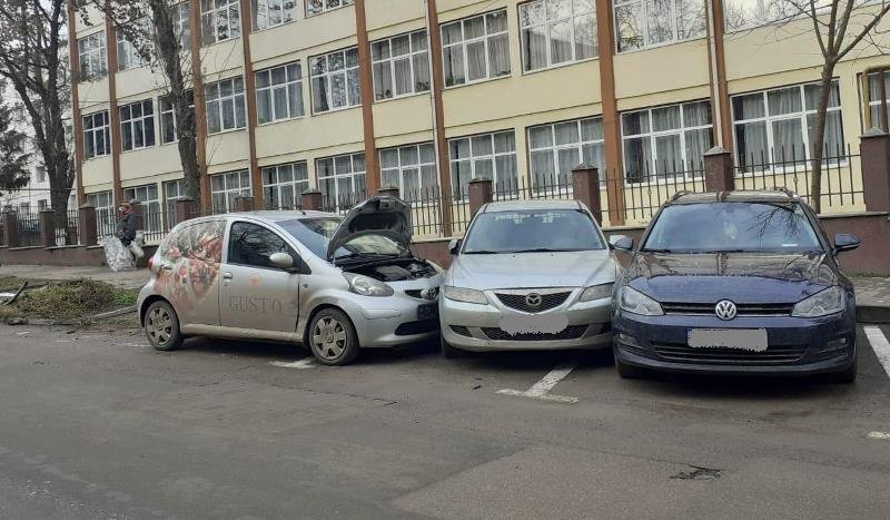 Accident rutier cu trei mașini la Botoșani