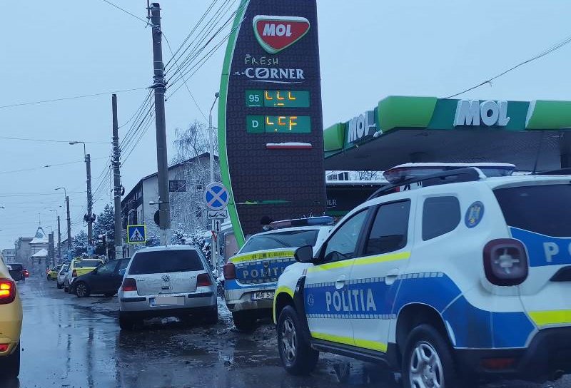 Accident la Botoșani! O autospecială de poliție s-a ciocnit cu un autoturism