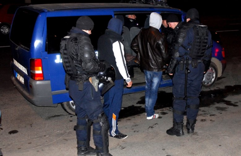Tineri petrecăreți amendați de jandarmii din Botoșani