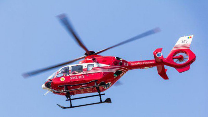 Elicopter SMURD solicitat la Botoșani pentru a prelua o femeie diagnosticată cu infarct miocardic acut