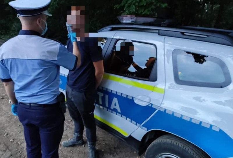 Dosare penale întocmite de polițiștii botoșăneni pentru deținere de droguri – FOTO