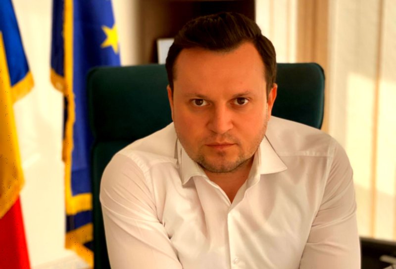 Cătălin Silegeanu: „Autoritățile statului s-au ascuns în buncăr înaintea populației”