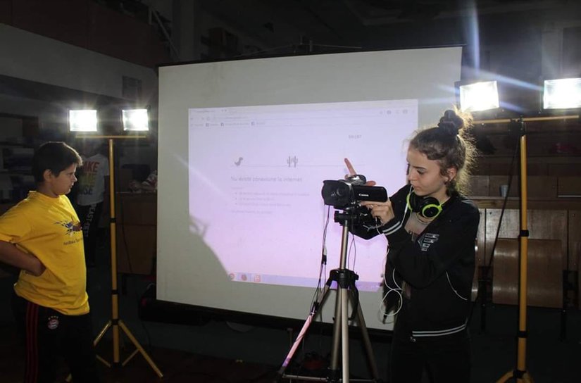Botoșani: Curs de jurnalism pentru tineri - FOTO